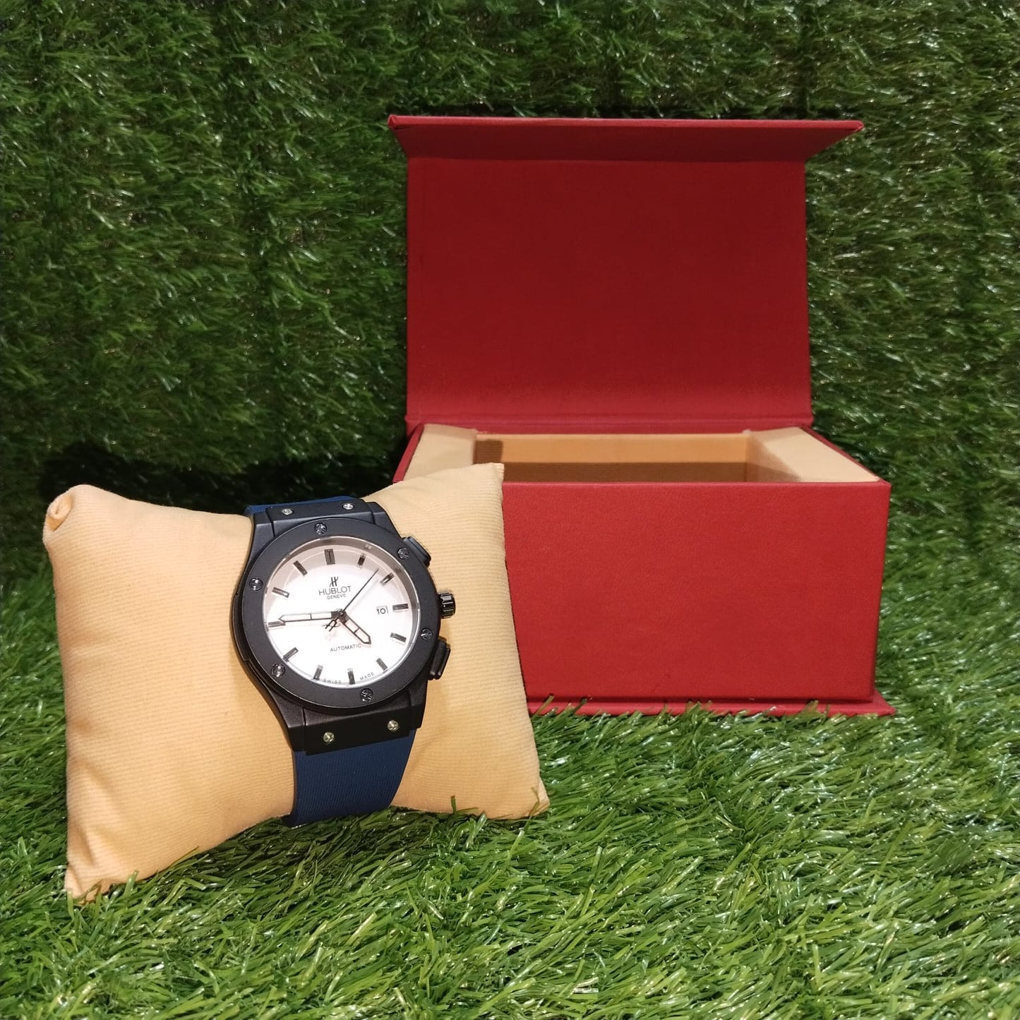 Hublot Watch Round Dial Silicone strap (BOX FREE + Surprise Gift)