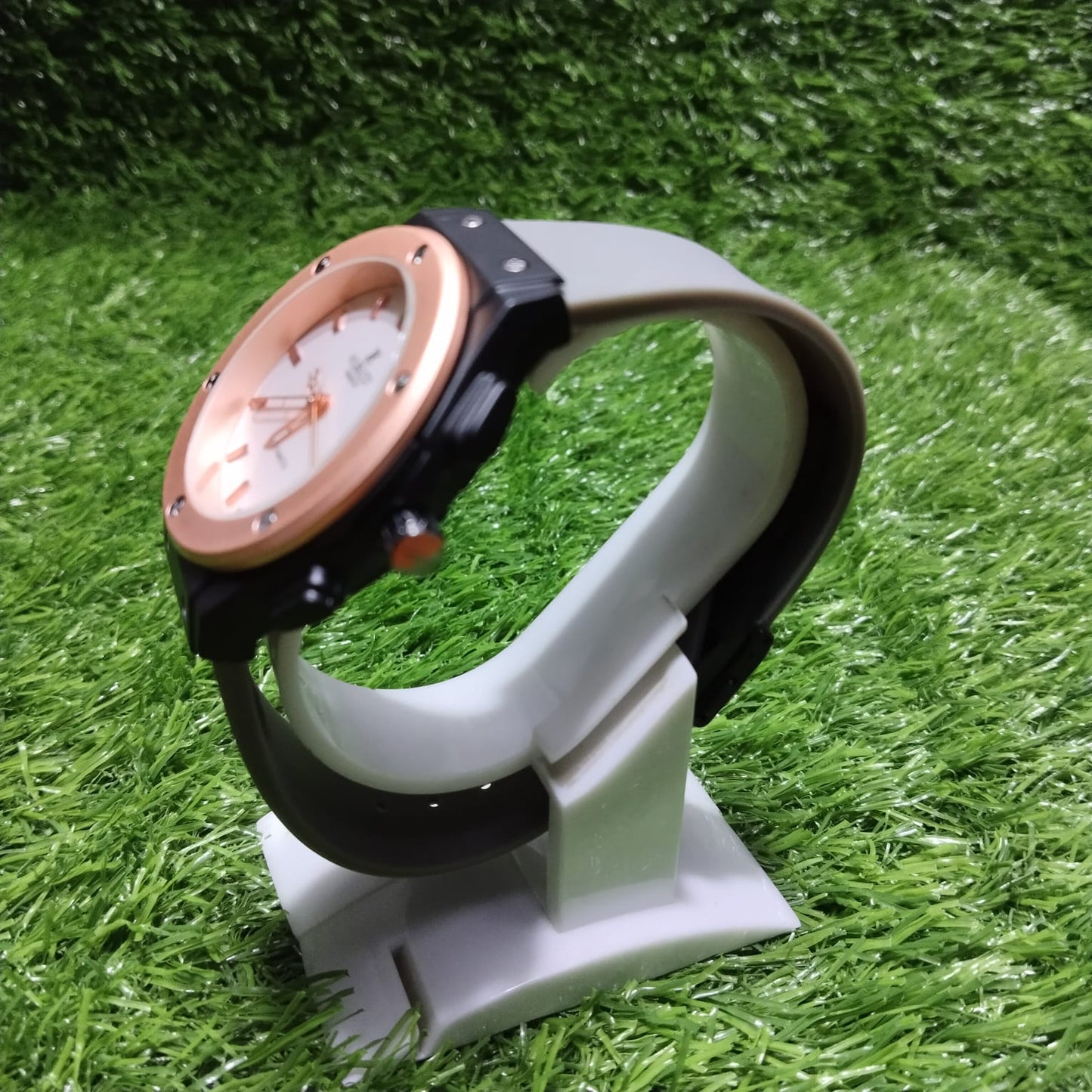 Hublot Watch Round Dial Silicone strap (BOX FREE + Surprise Gift)